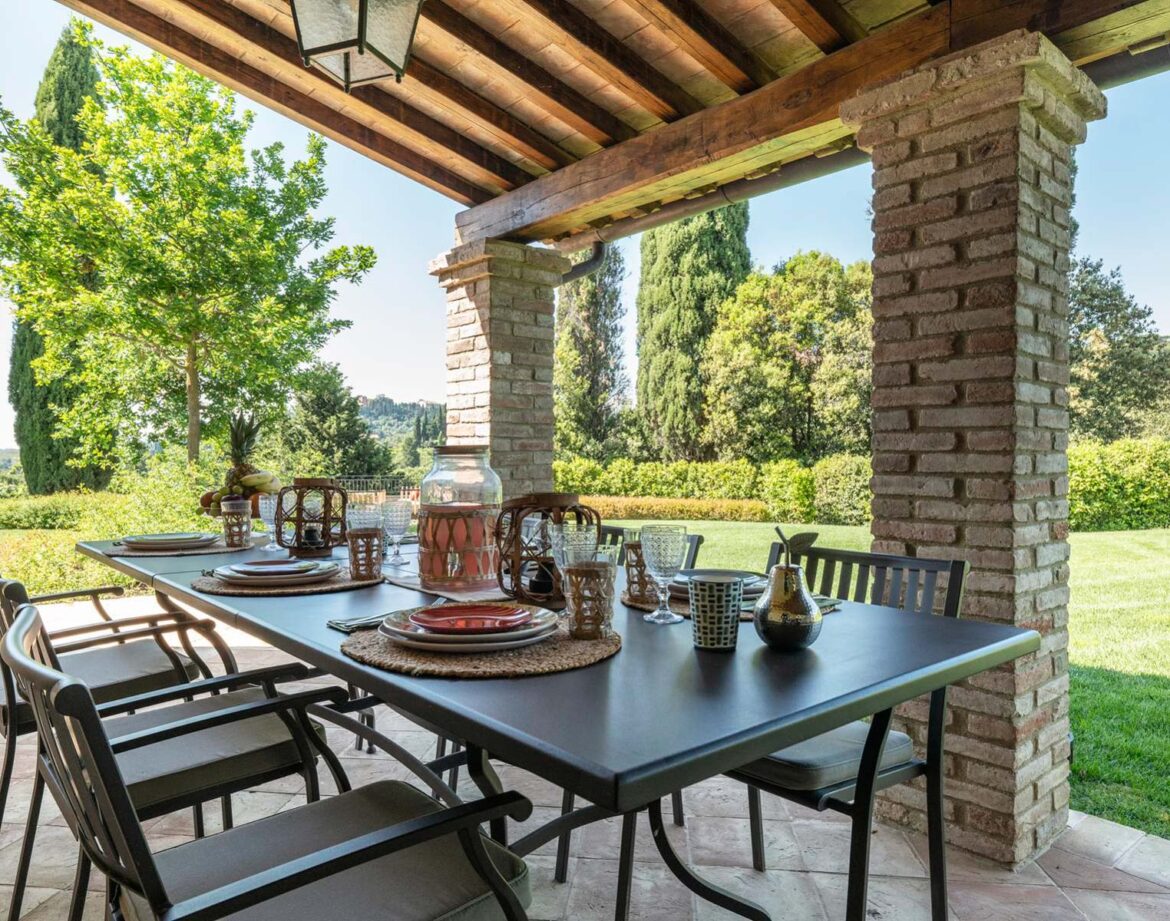 Tuscany vs Amalfi Coast vs Lake Como: Choosing Your Italian Summer Villa