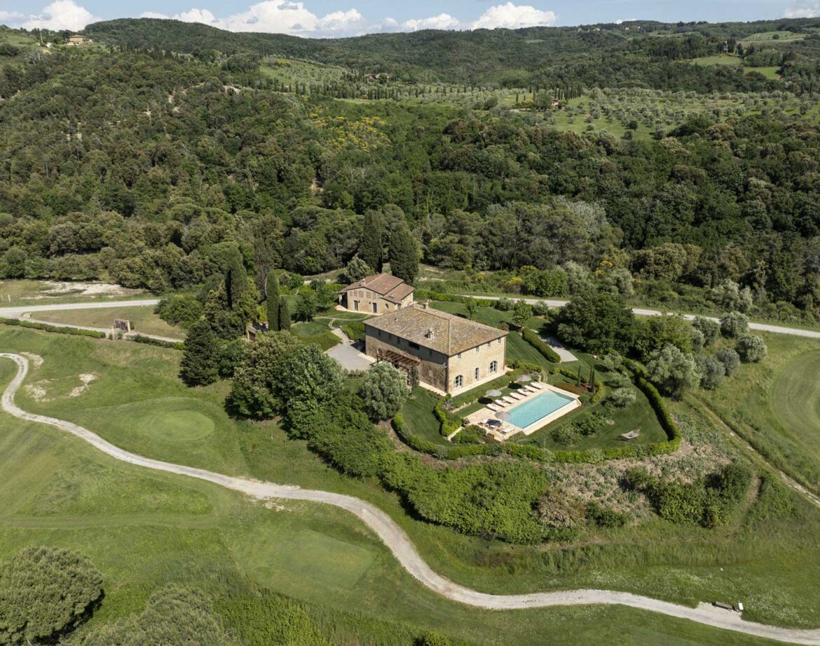 Last Minute Villa Holidays Italy: How to Book a Luxury Villa on Short Notice