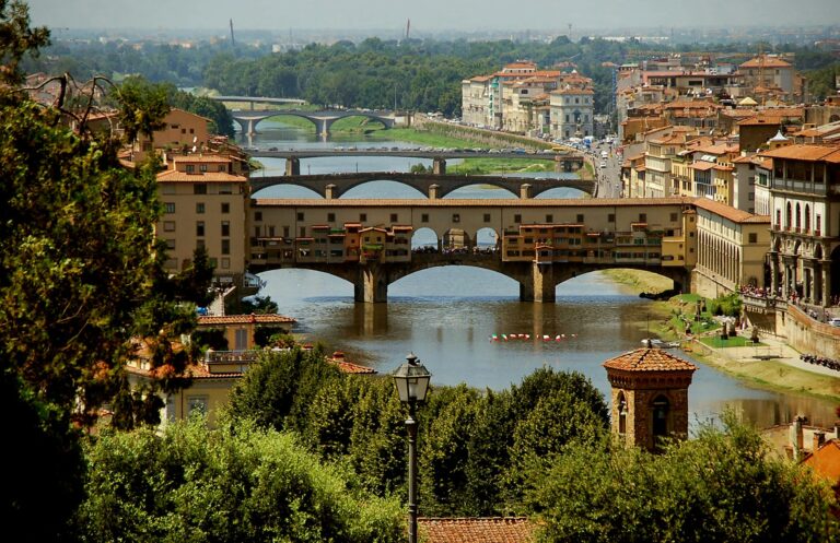 Best Time to Visit Florence for Perfect Weather, Fewer Crowds, and Culture - ilse orsel hjmV0xG KPk unsplash