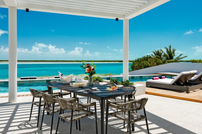Beach house Turks and Caicos, a fully staffed Ambergris Cay villa at Christmas