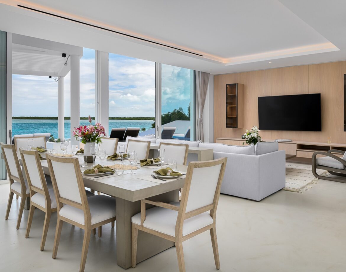 Christmas in a Beach House Turks and Caicos: How a Fully Staffed Ambergris Cay Villa Runs the Holidays