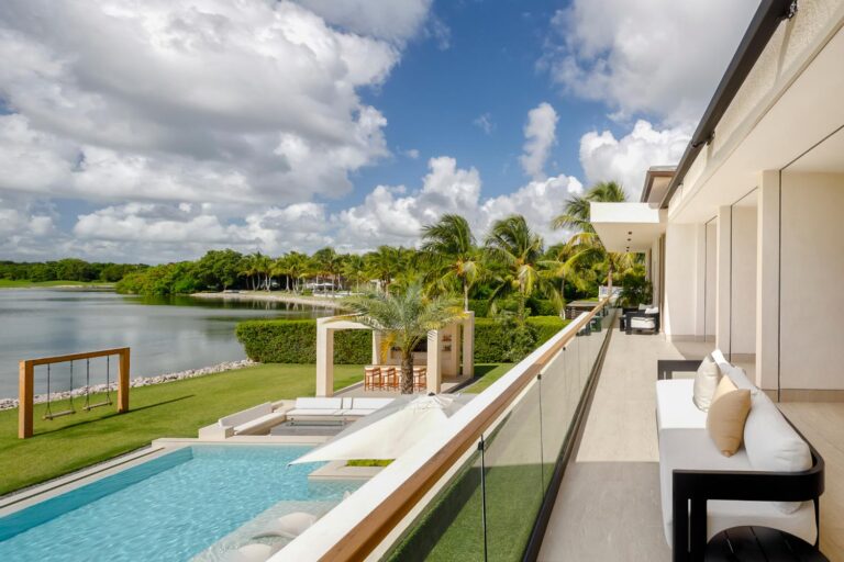 Safest Caribbean Islands Compared: Where Luxury Travelers Feel Most Secure - 026 balcony