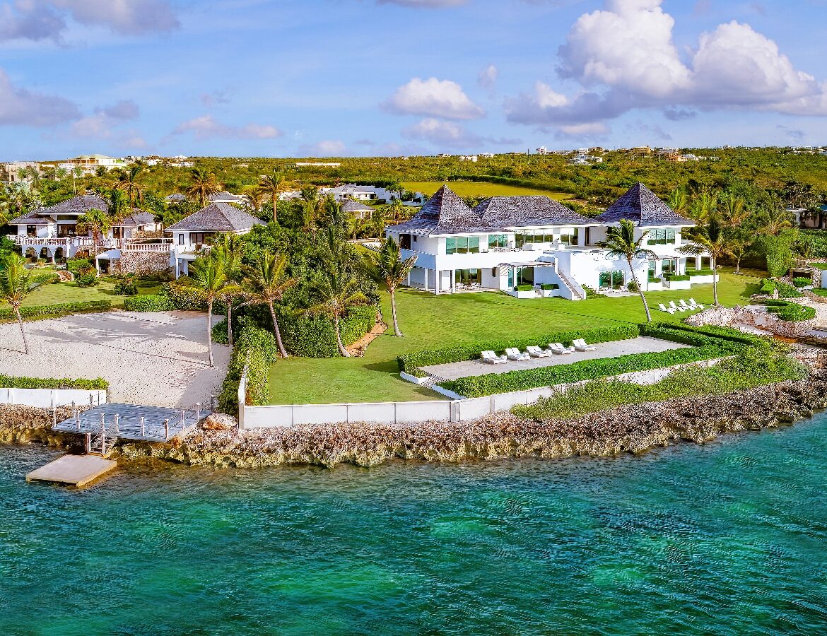 The Best Beaches in the World: A Curated Guide for the Discerning Traveler