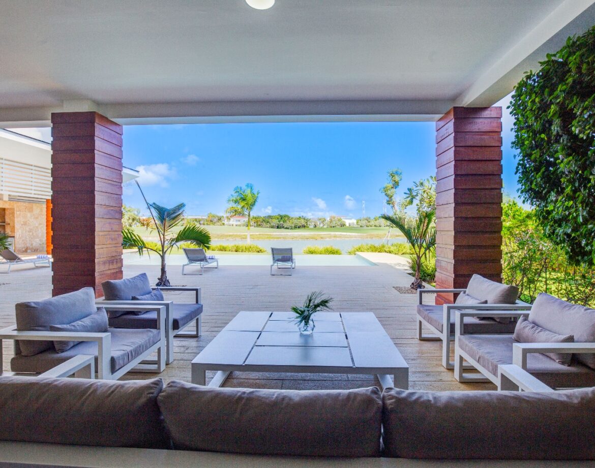 When Is Hurricane Season in the Caribbean? A Luxury Villa Traveler’s Guide