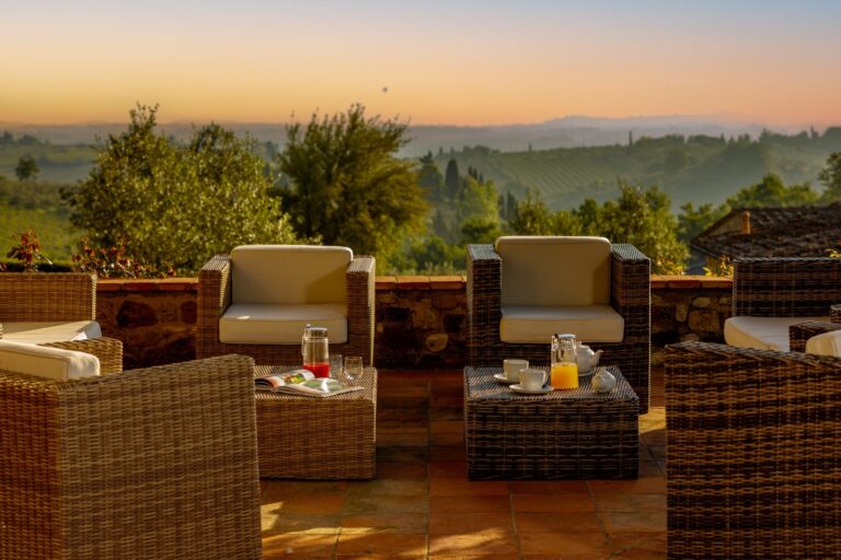 Private villa in Chianti and Val d'Orcia, Tuscany