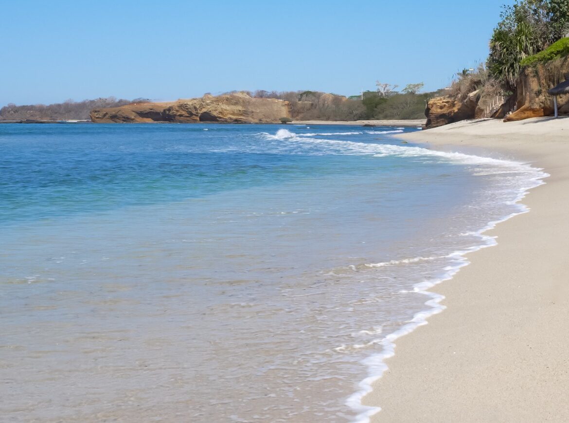 Villas in Punta Mita for Multigenerational Families: A June Booking Guide