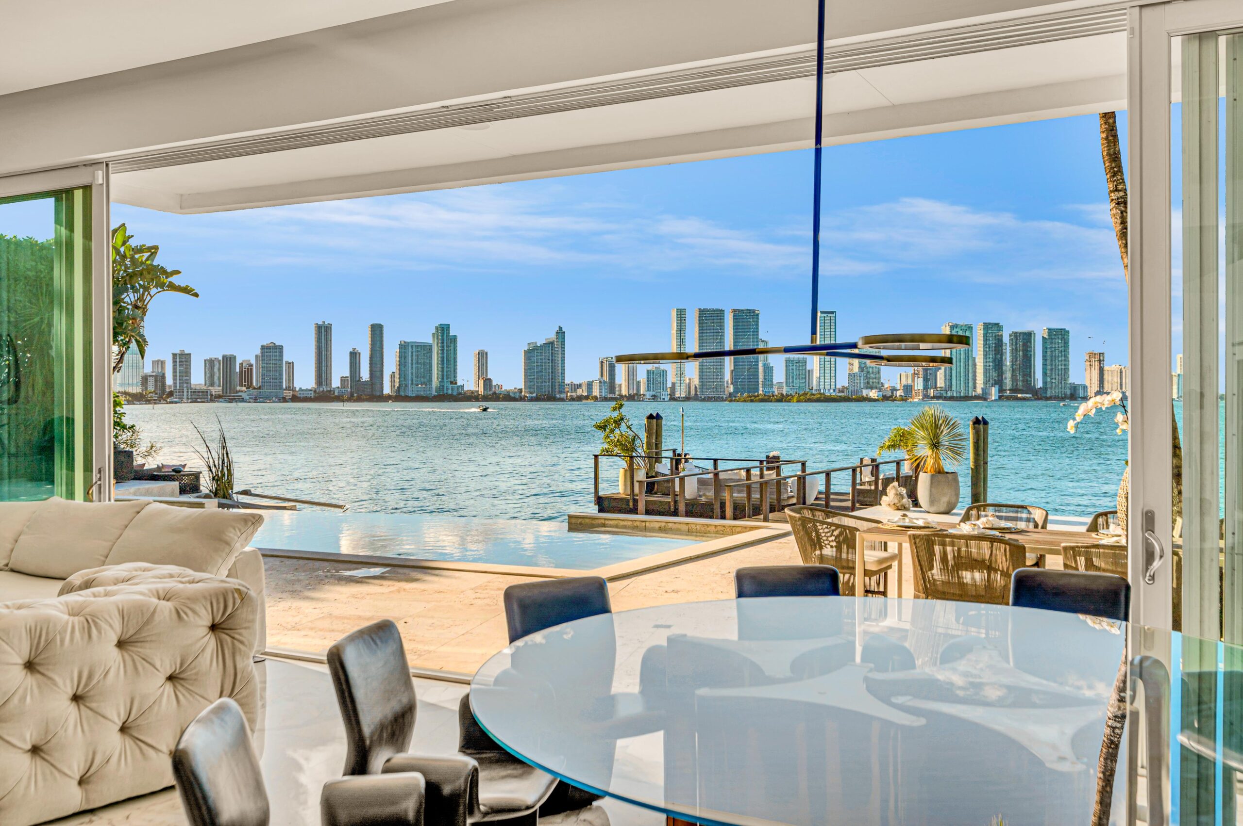 Miami villa rentals &mdash; luxury waterfront villa with private pool on Biscayne Bay