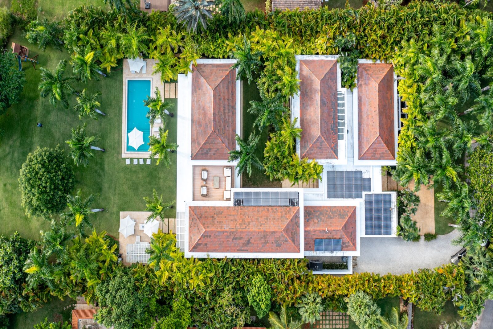 The Four-Month Countdown: What Happens Between an August Inquiry and Christmas Eve 1 luxury villas for rent Caribbean