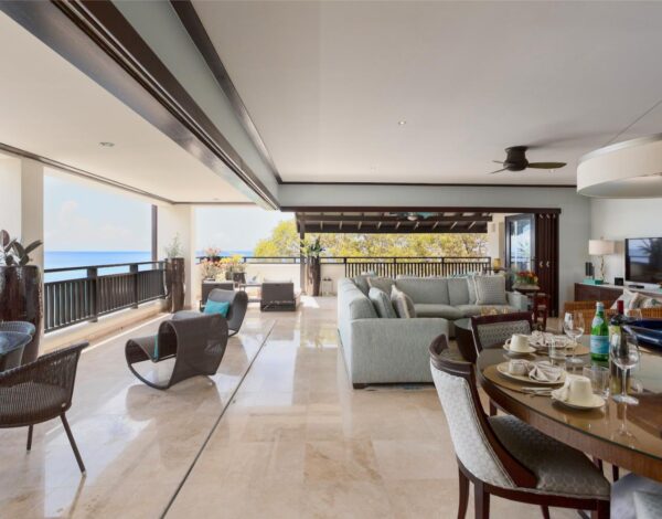 Crowsnest at Coral Cove