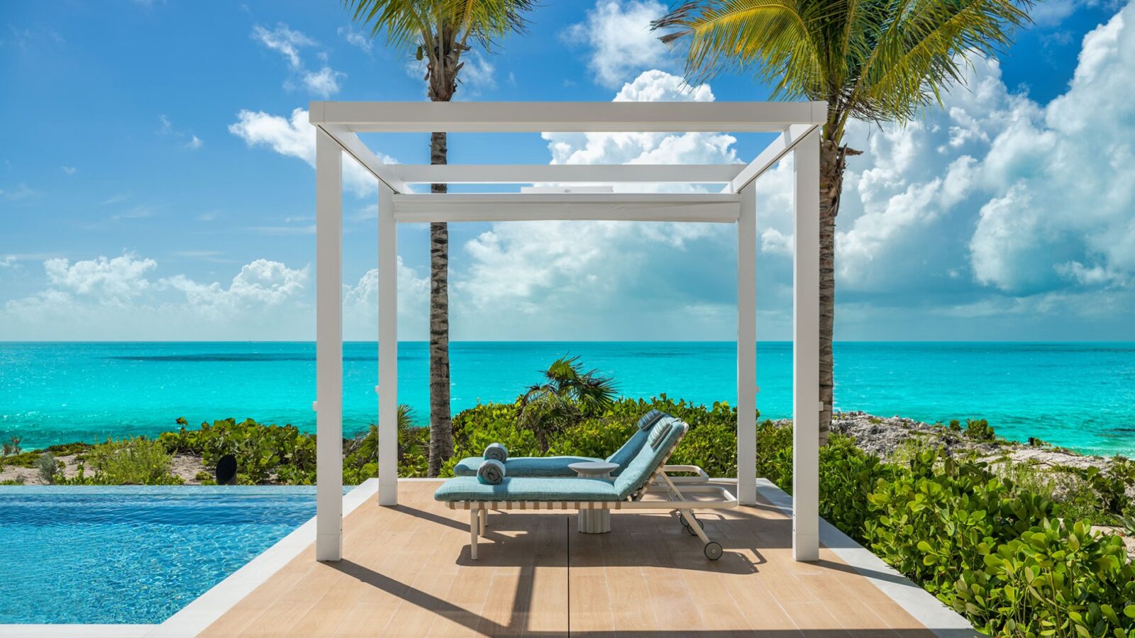 Providenciales' Quiet South Shore: Chalk Sound, Turtle Tail and Sapodilla Bay Compared 1 Chalk Sound Turks and Caicos